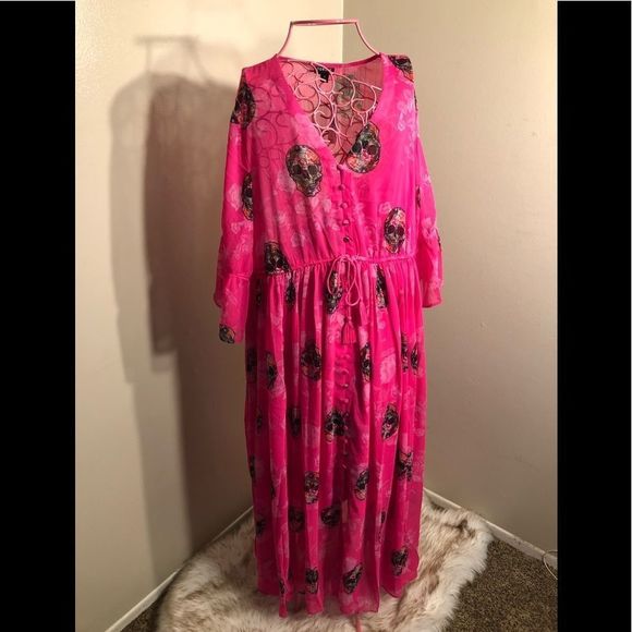 TORRID CHIFFON MAXI DRESS - SKULL PINK NWT - Picture 5 of 14